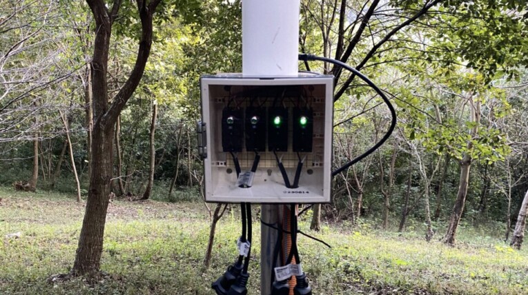 電源コンセント
