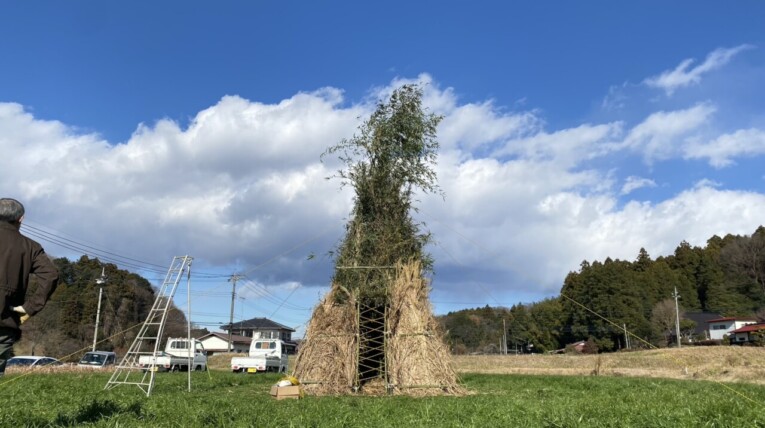 どんど焼きのやぐら